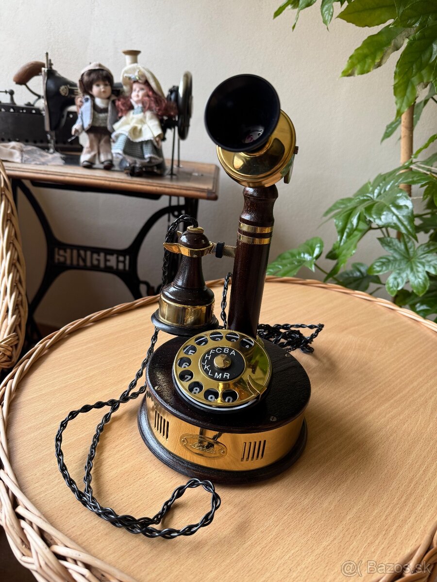 starožitný telefón