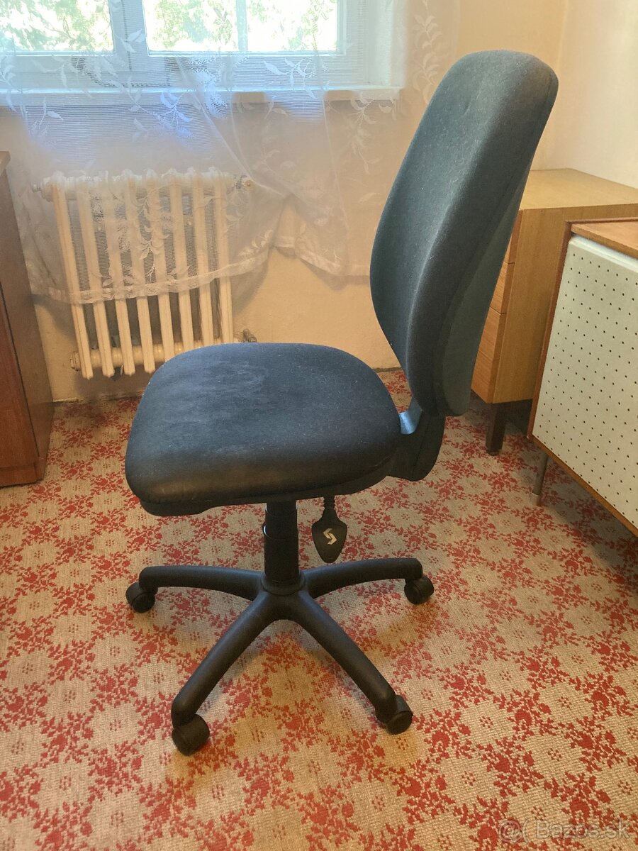 Kancelarske stolicky