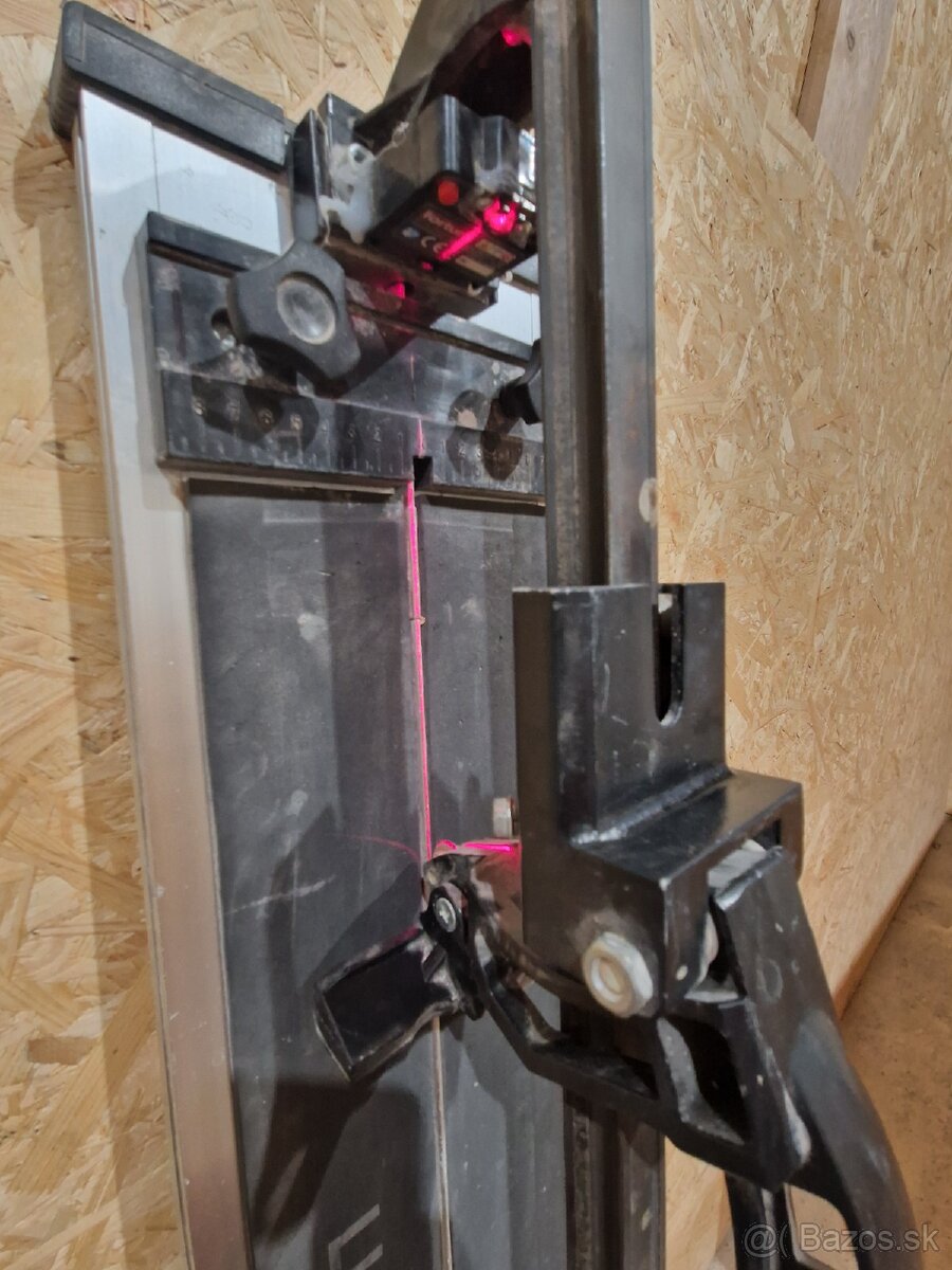 rezačka na kachličky lux tools 800