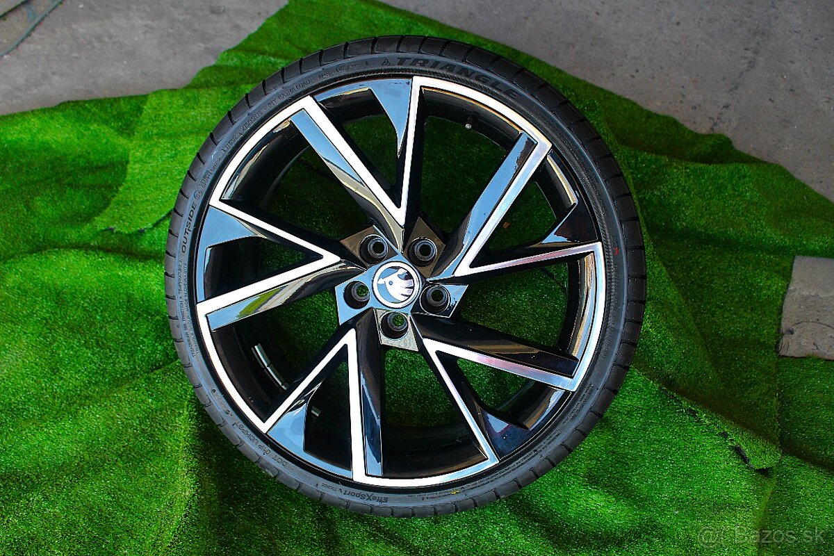18"--ORIGINAL--ŠKODA--FABIA--RS--VEGA--5x100 R18--LETNA SAD