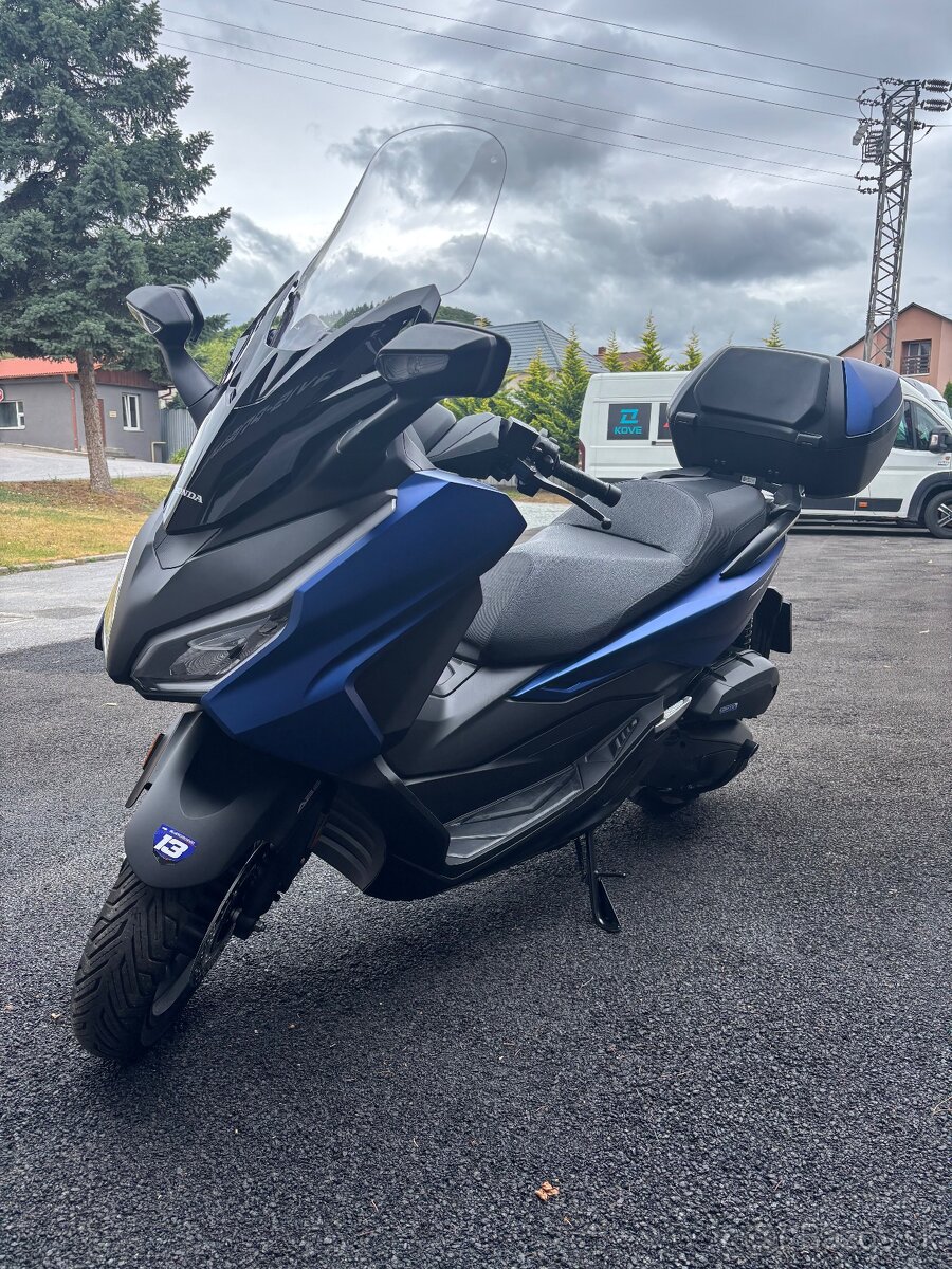 Honda Forza 125