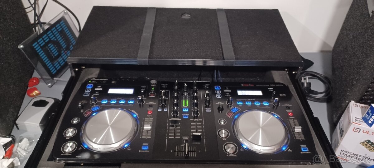 Pioneer XDJ Aero