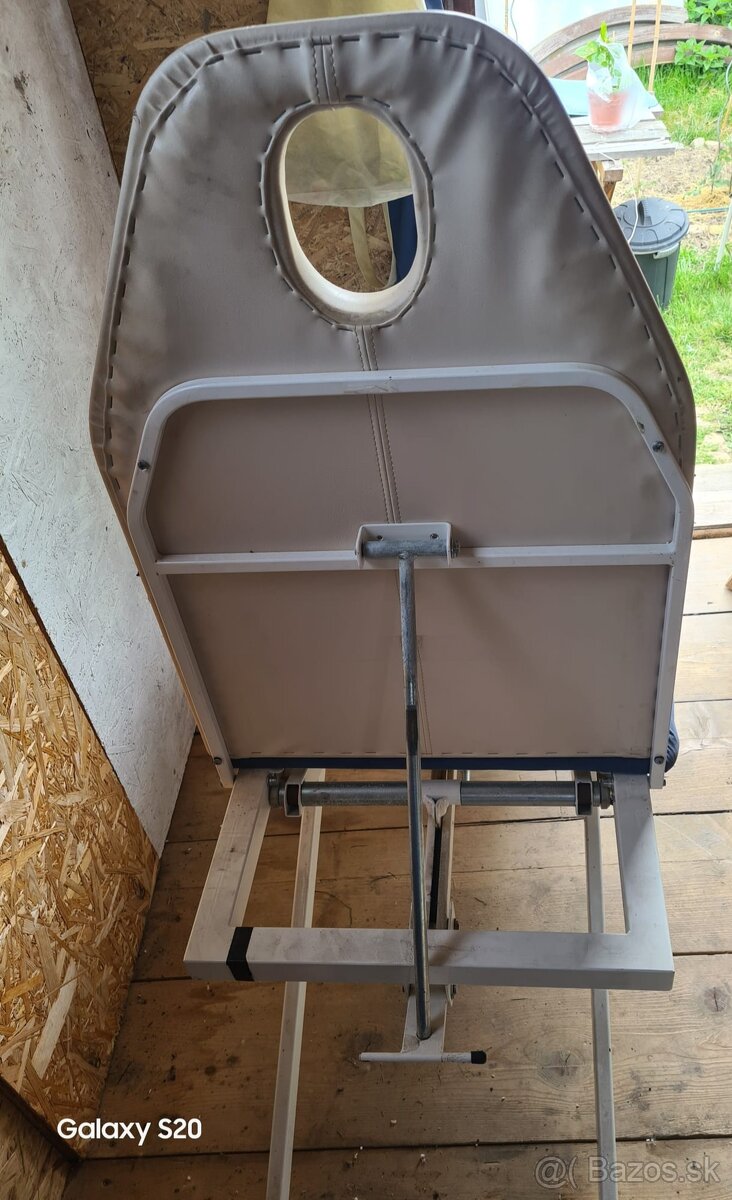 Profesionálny kozmetický - masérsky skladací stôl