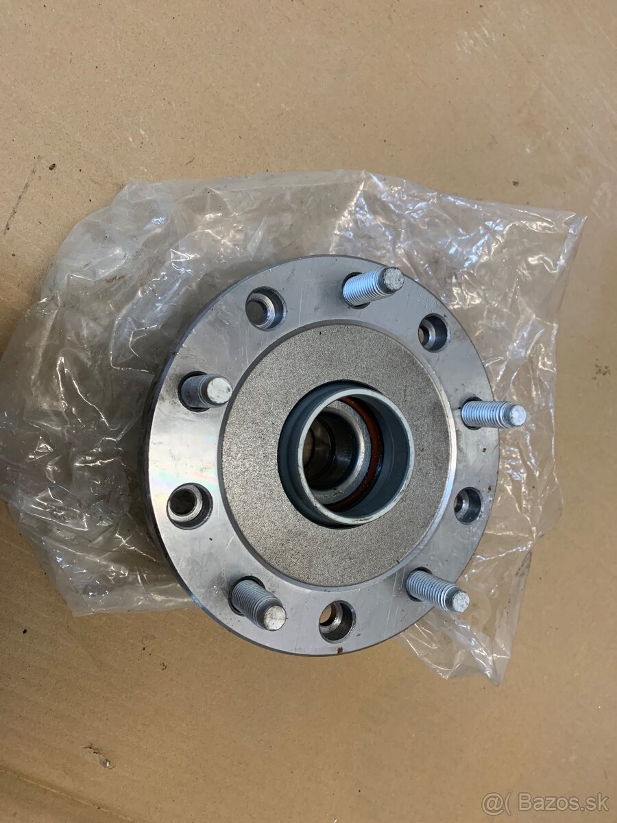 Náboj kolá Ford Tranzit