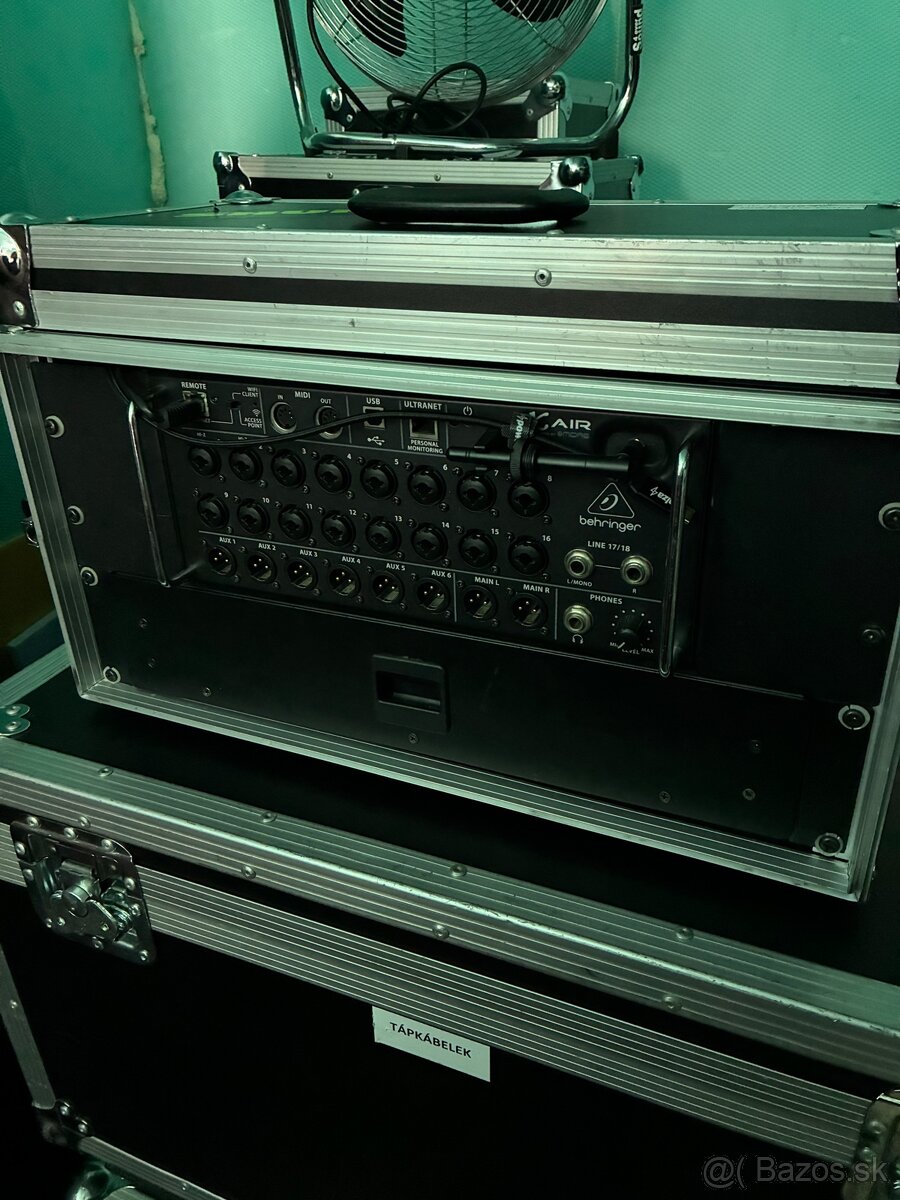 Behringer X-Air18