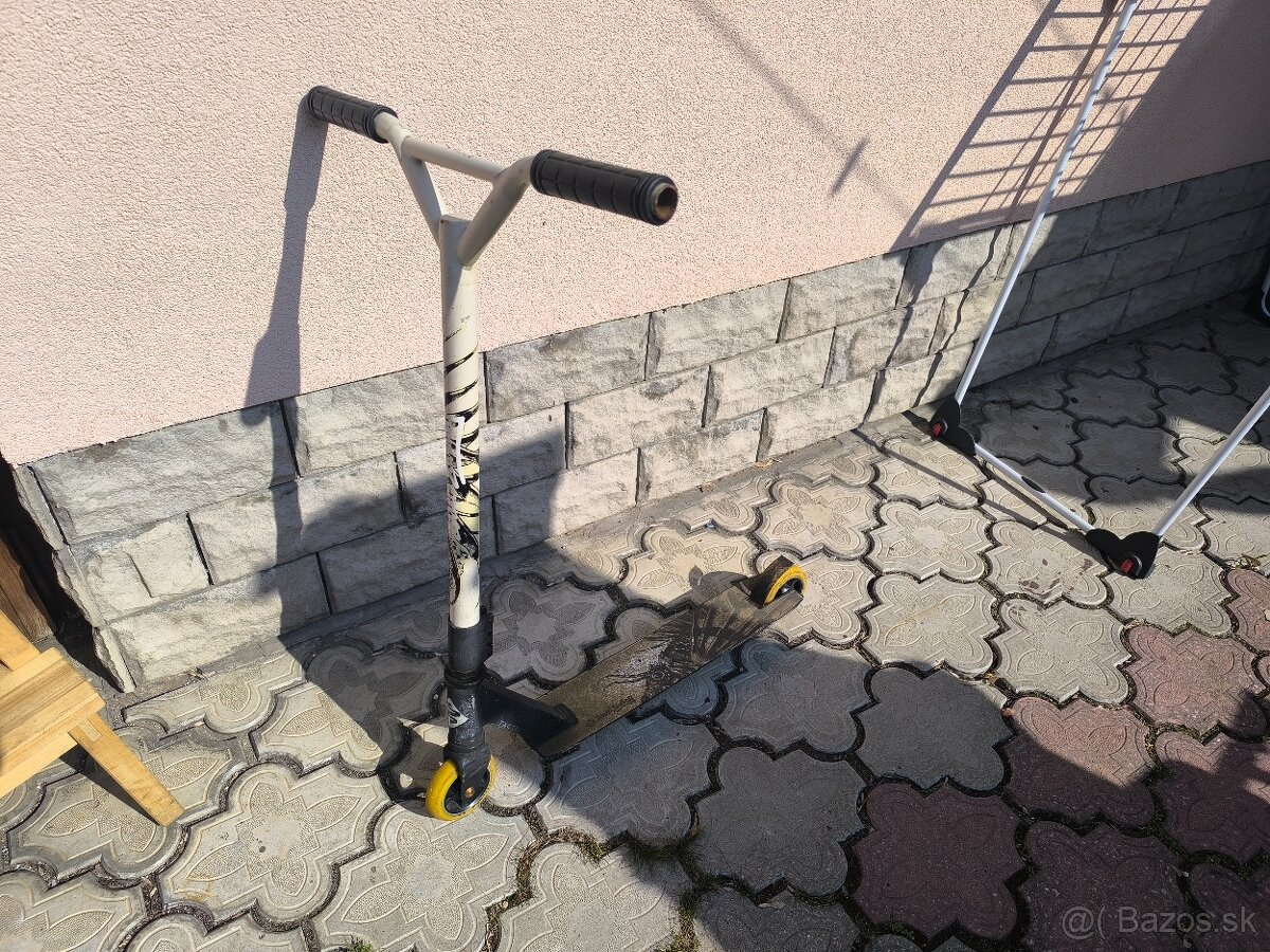 Dětská freestyle koloběžka