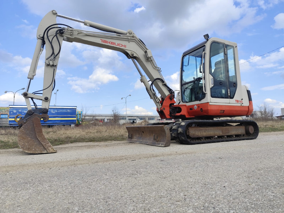 Báger Takeuchi TB145. Váha 4800kg, po servise.