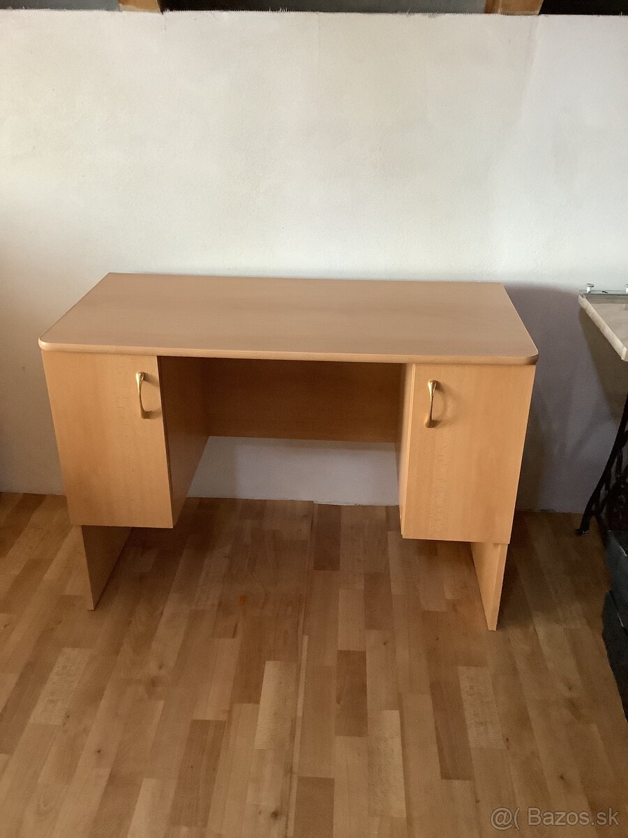 Písací stolík