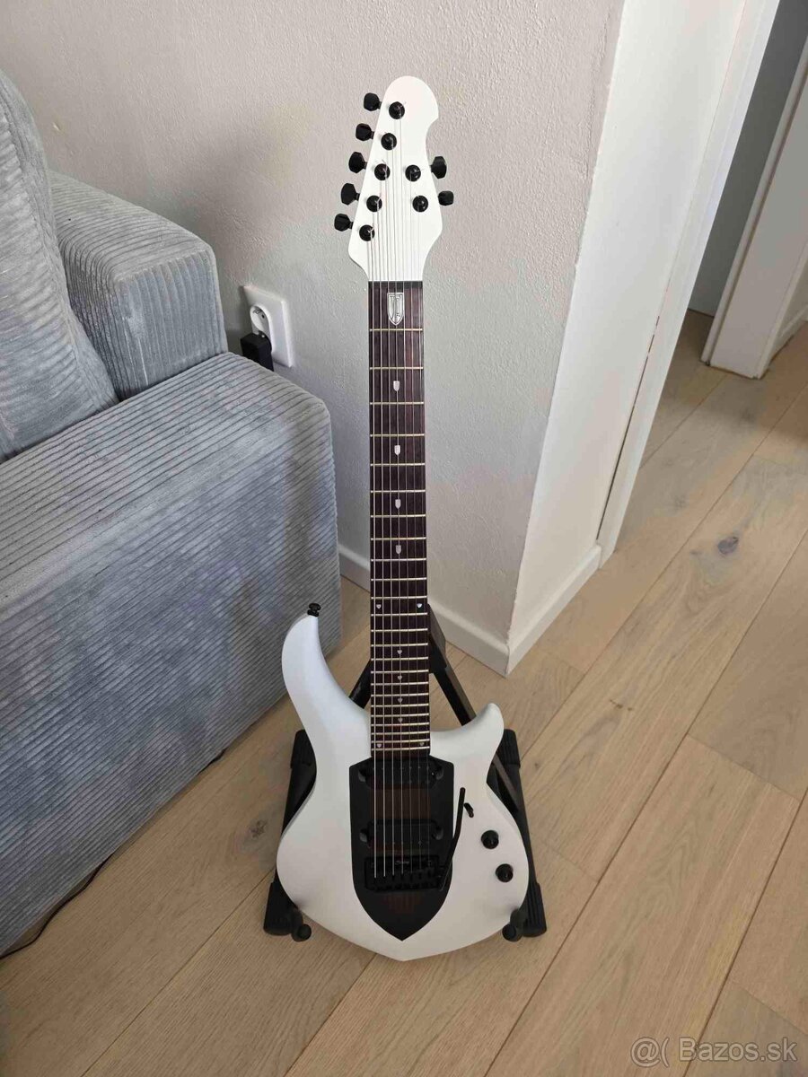 Predám Sterling Majesty 170 (Chalk Grey)