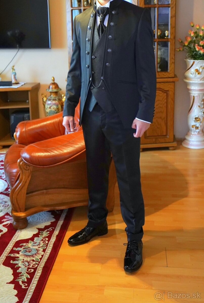 Svadobný oblek