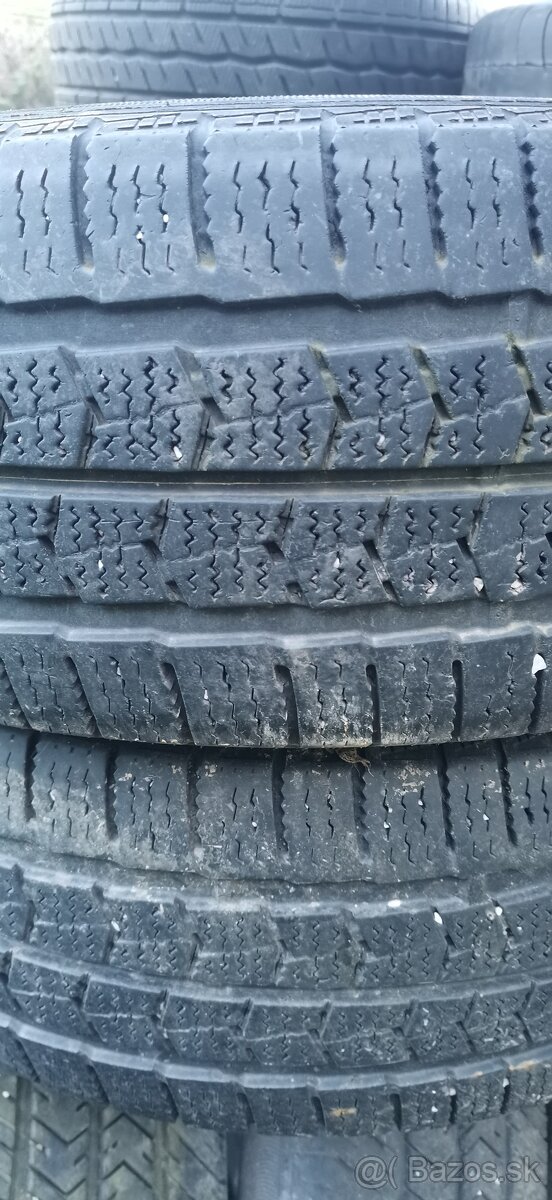 2ks-29€ 235/65 r16 C slušný stav aj obujem