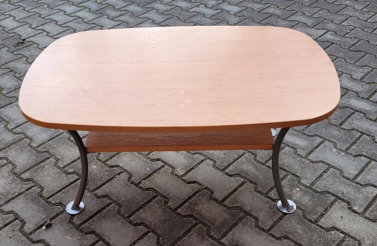 Obyvačkovy stôl