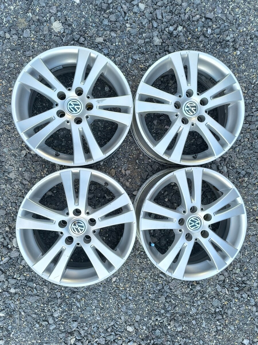 Elektróny 5x100 R16