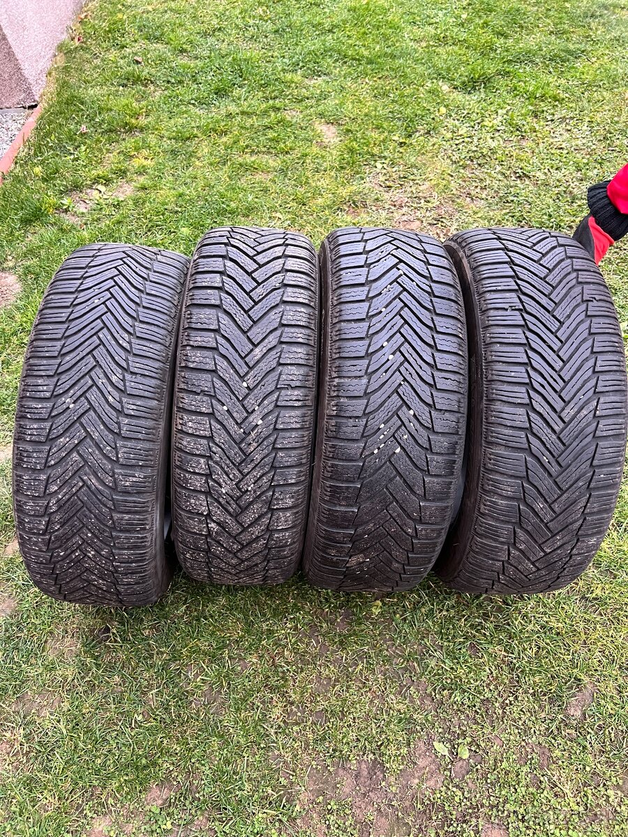 150€ 4x ks MICHELLIN zimne pneu 205/55 R16 + 4xks MERCEDES