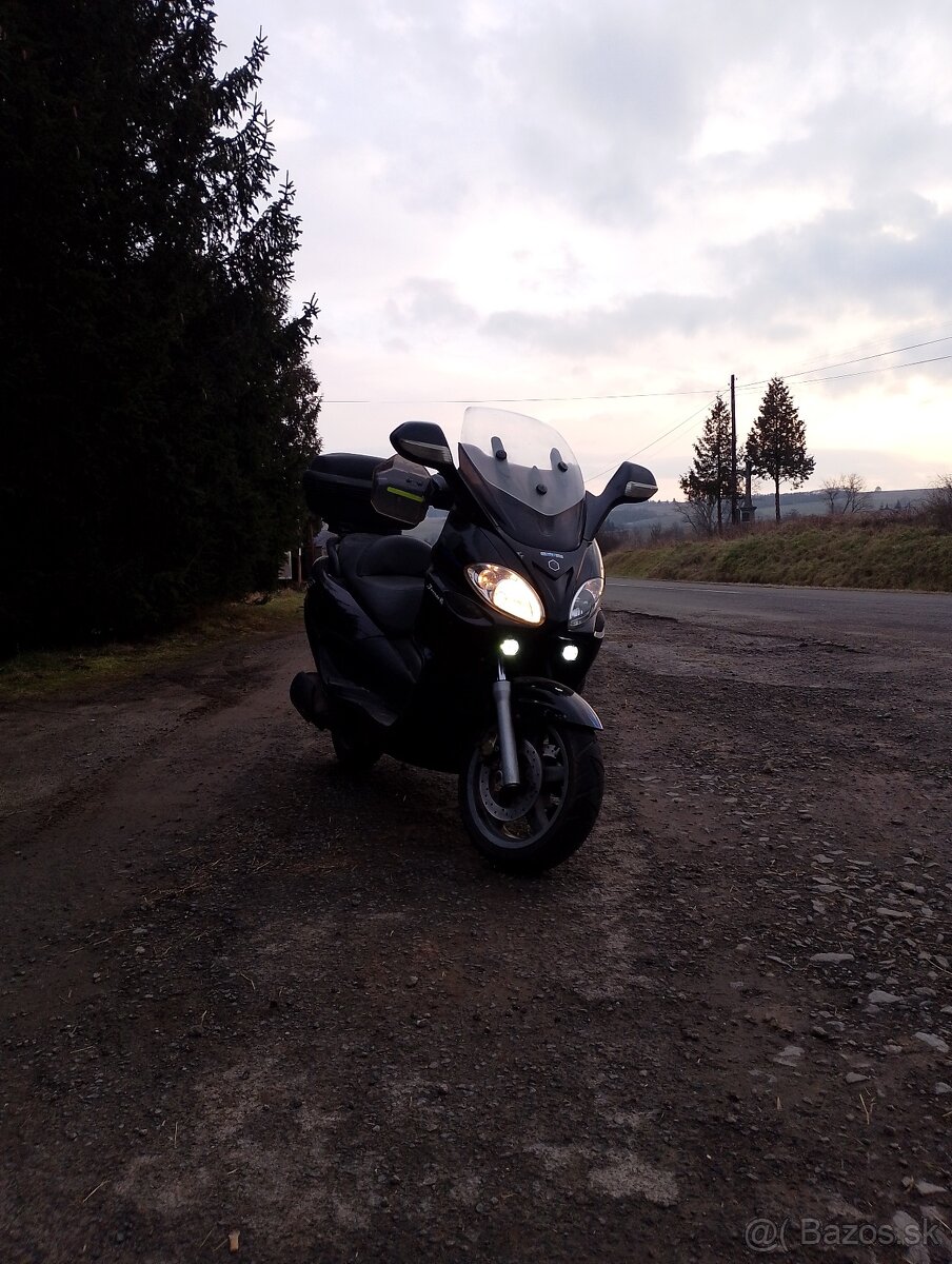 Predám Piaggio 200