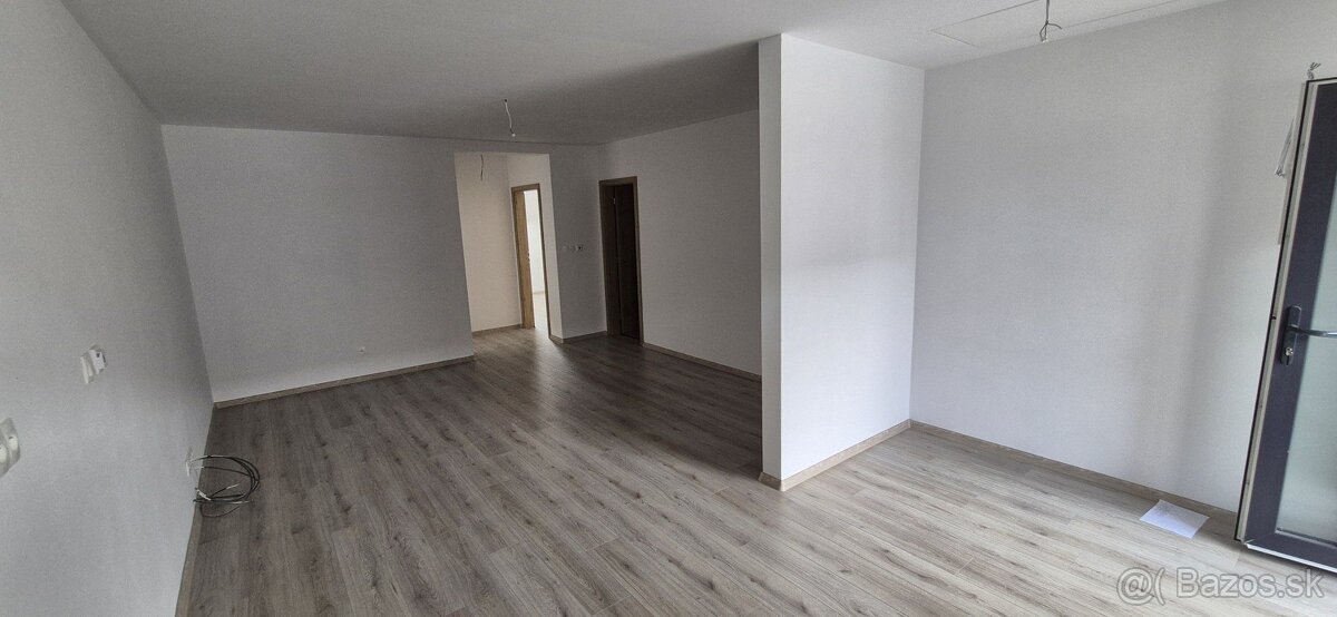 NA PREDAJ - Moderné 3-izbové byty len 25 minút od Bratislavy