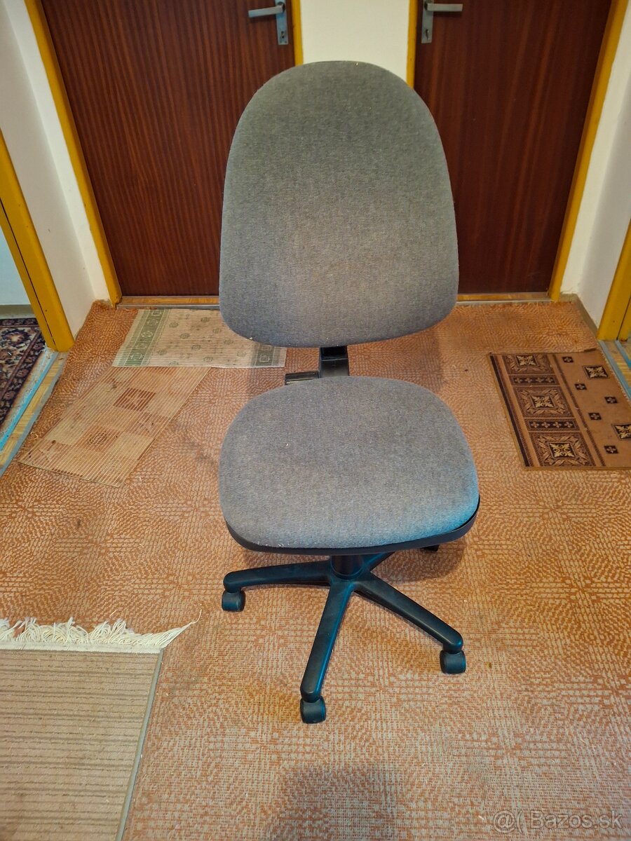 Otočné stolicky
