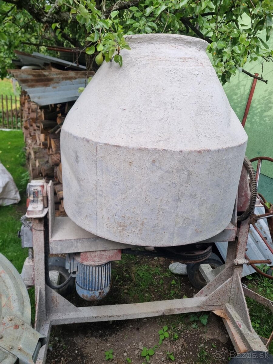 Miešačka 300l