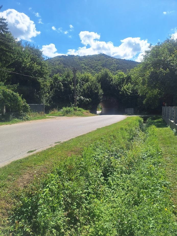 Stavebný pozemok pod horou 40 ár., Hrachovište