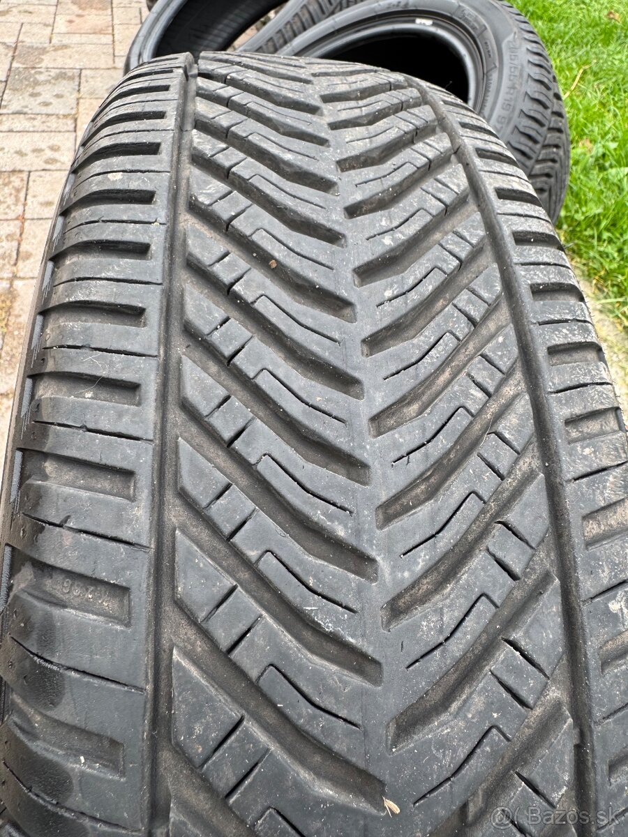 205/55 R19