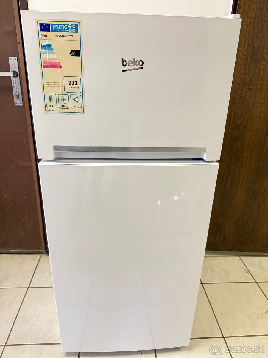 Predám kombinovanú chladničku Beko s malým mraziakom.
