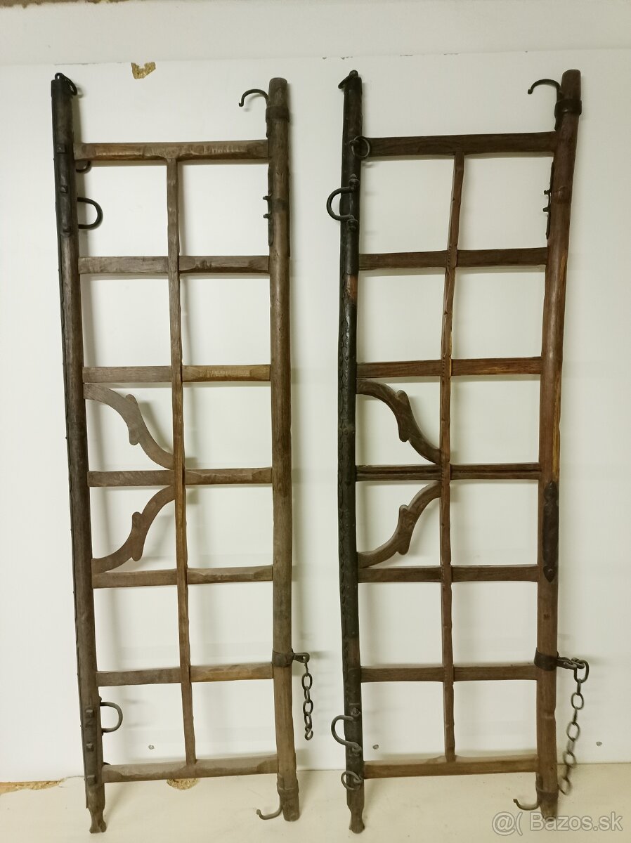 Staré konské vozy, rebriňaky, rozložené