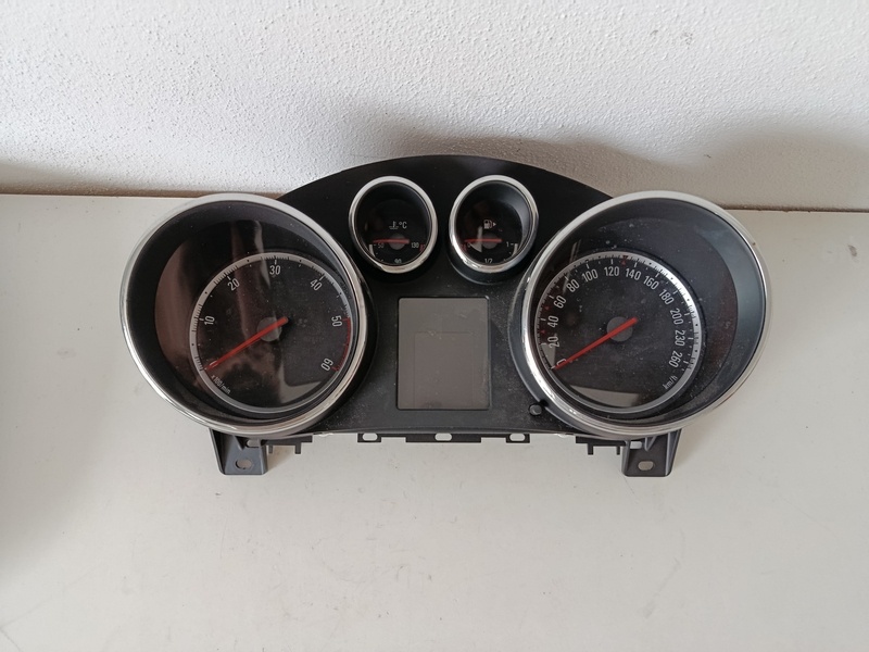 tachometer opel astra j 13356298 60€