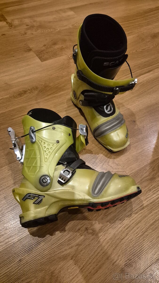 Dámske skialpinistické lyžiarky