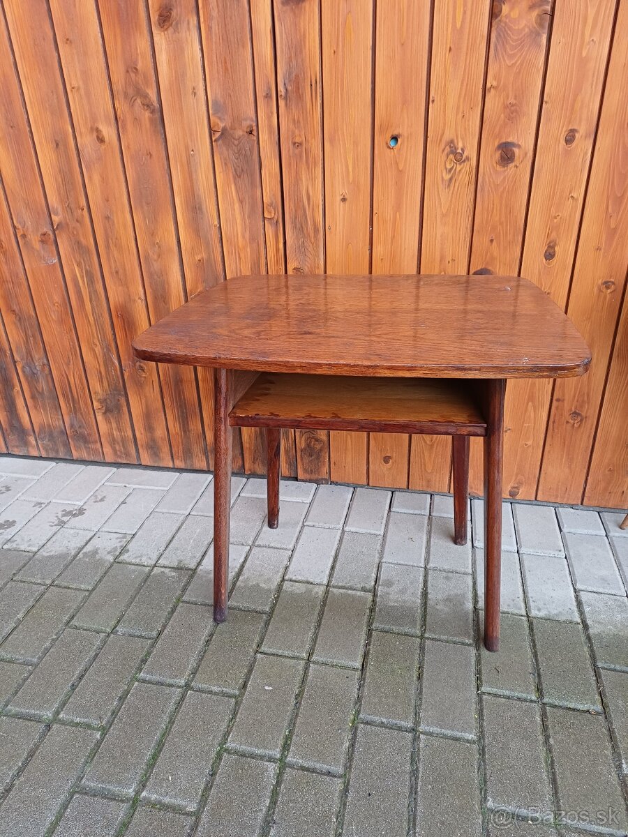 Retro televizny stolik dubovy