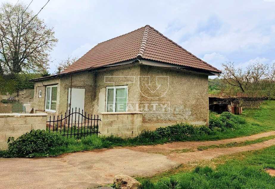 Na predaj  menší rodinný dom /230 m2/ v Ľuboreči.