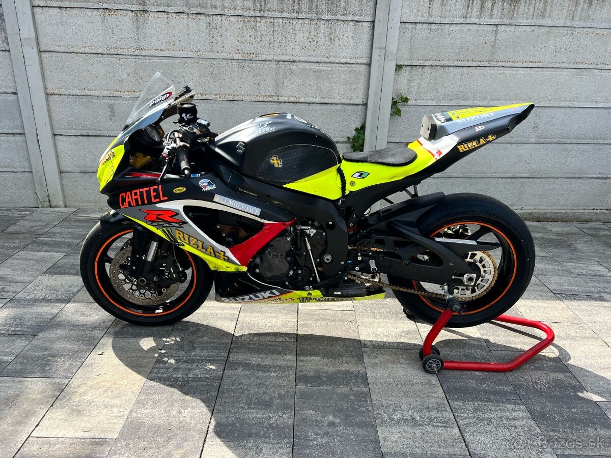Suzuki gsxr750k8-okruhovka