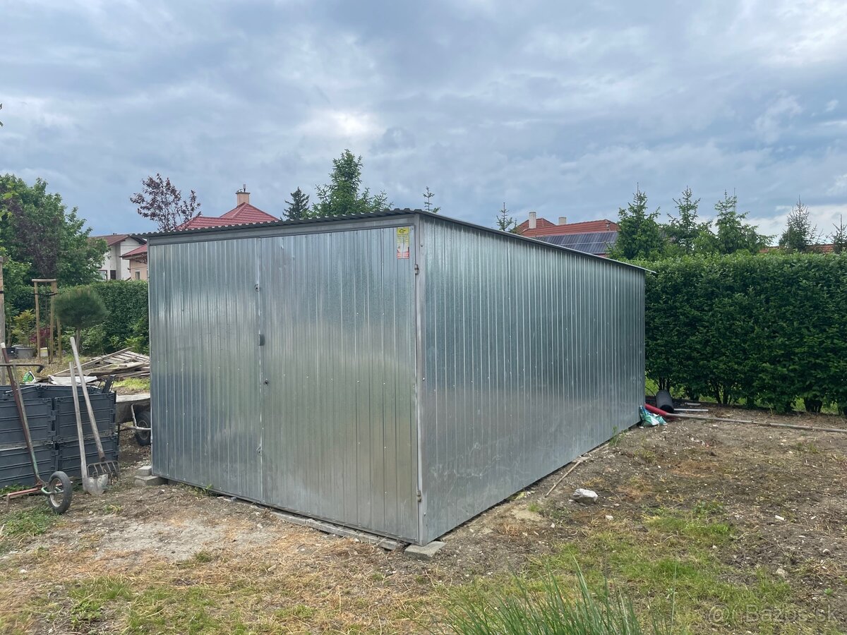 Plechová garáž 3x5m ,stavebná búda