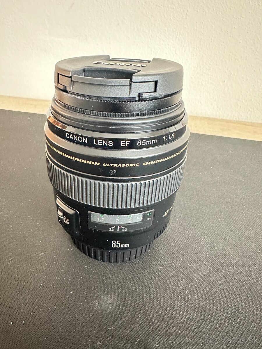 Canon EF 85 mm 1:1.8
