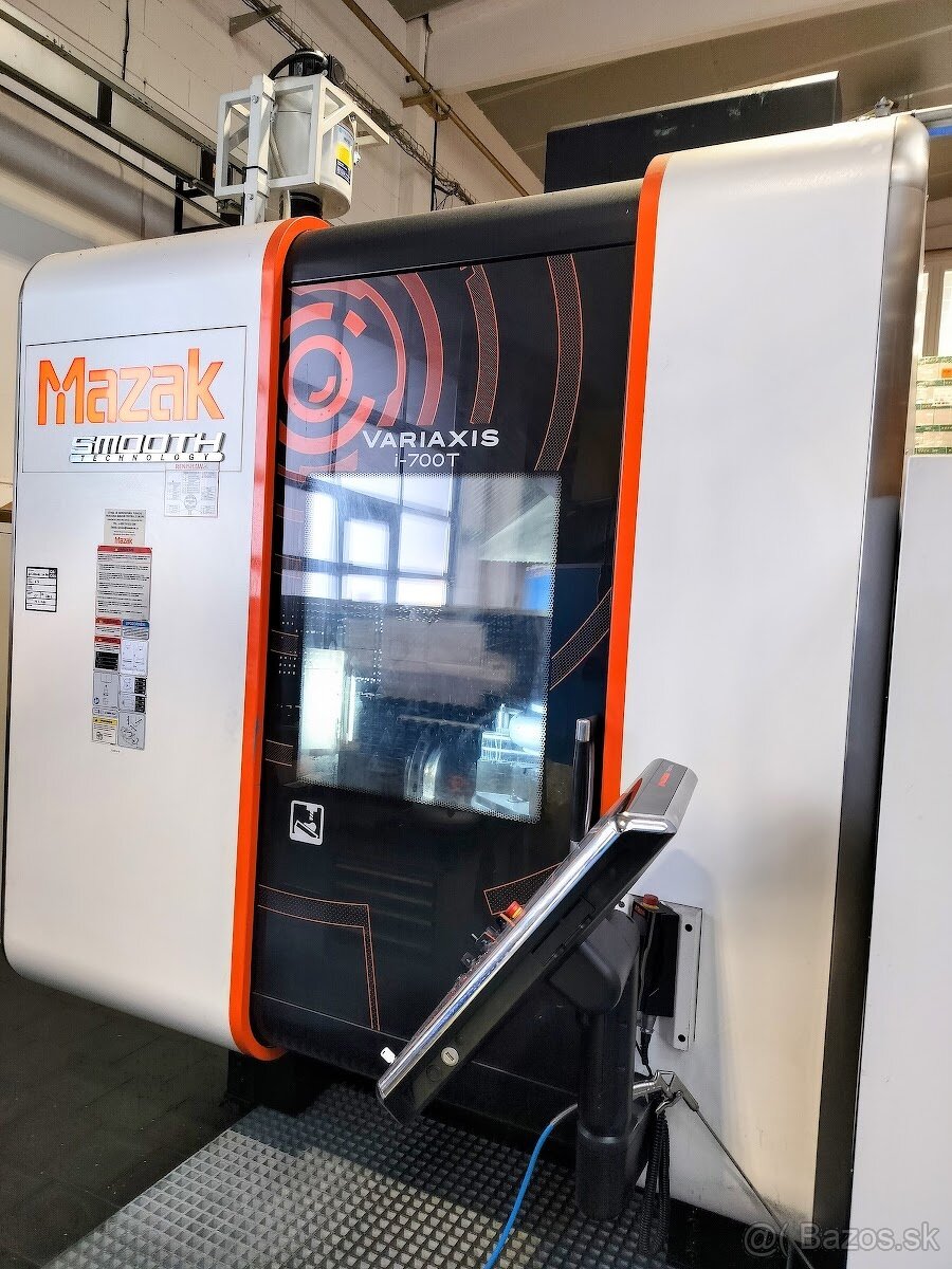 MAZAK VARIAXIS i-700T - obráběcí centrum vertikální