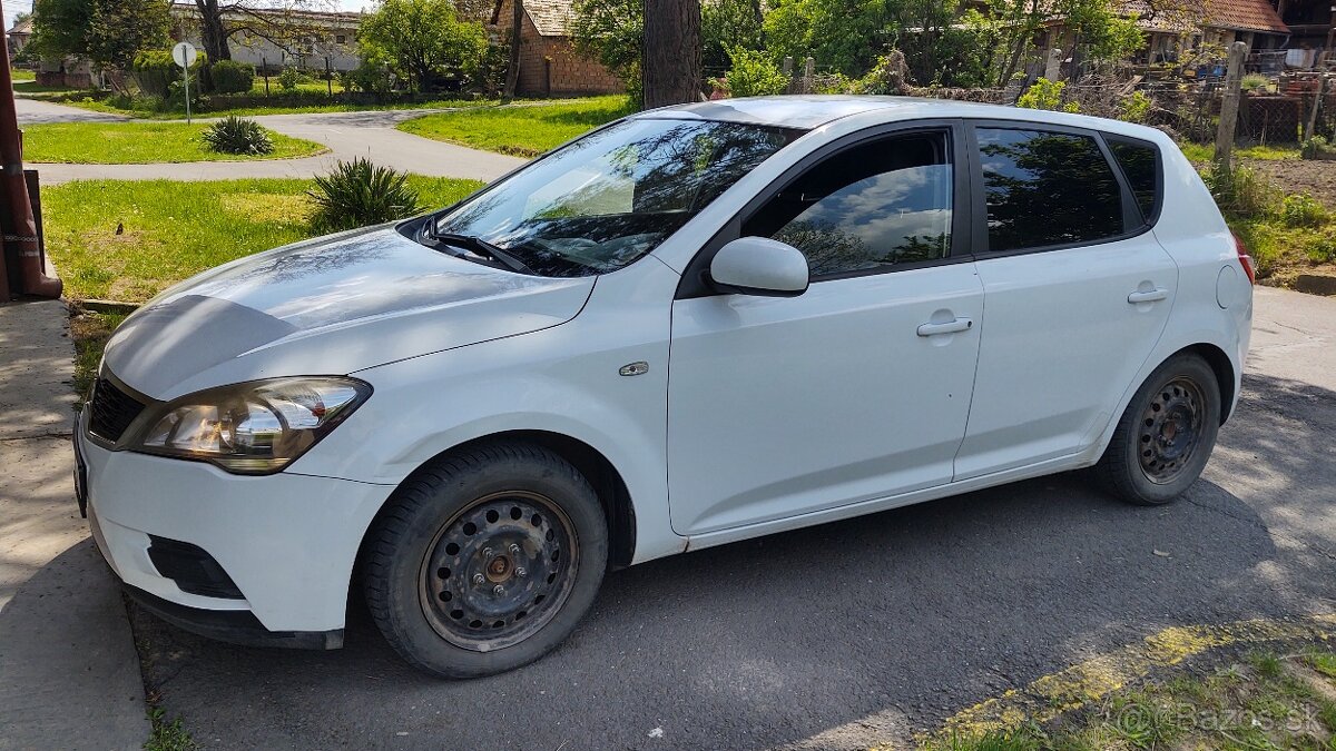 Kia Ceed, 1.4 cvvt, 77kw, 2011