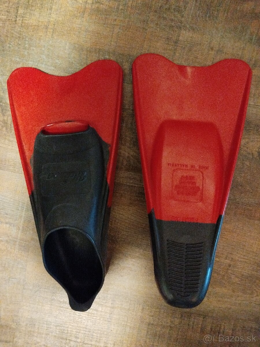 Predám plutvy na tréning a piškótu