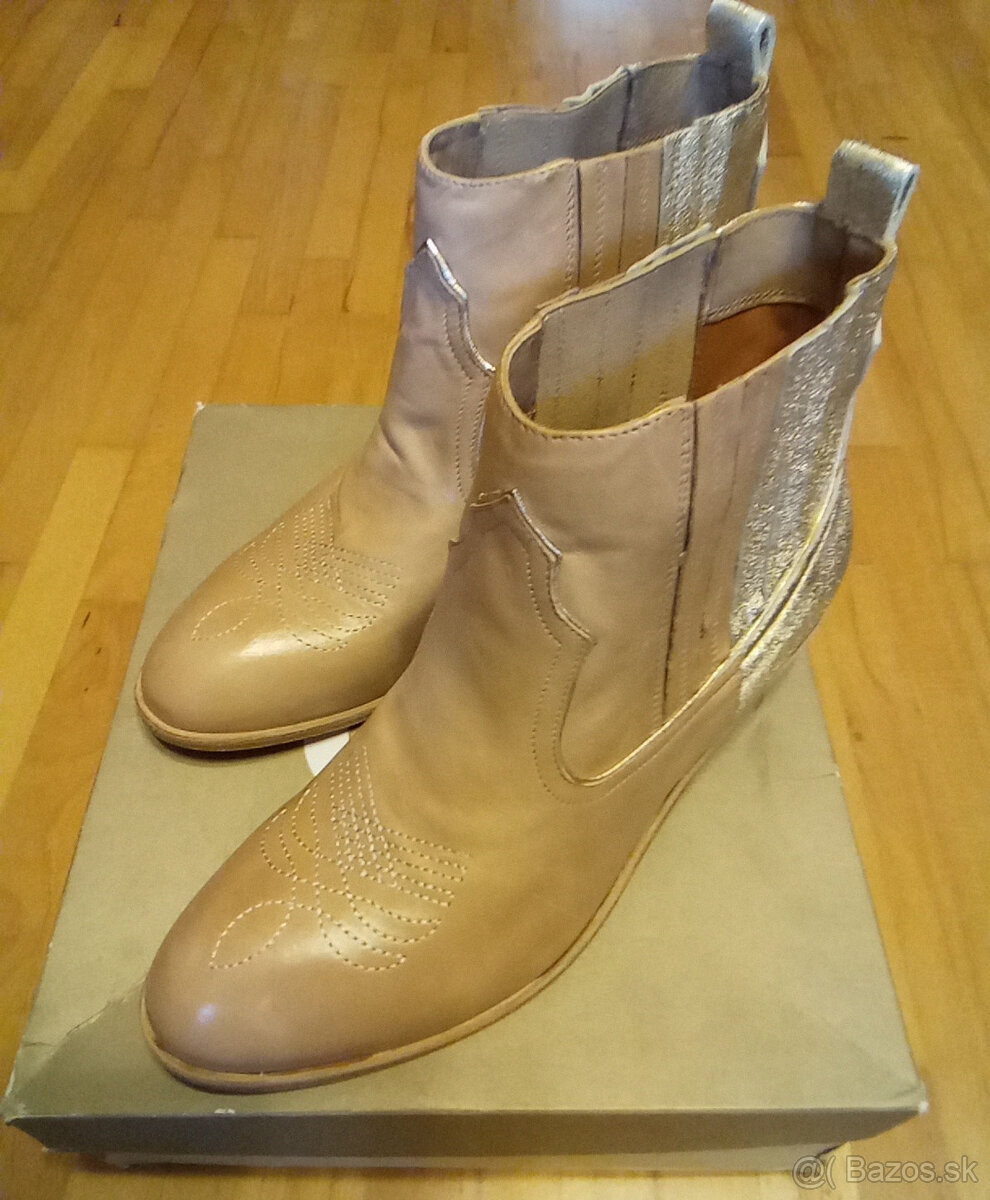 JD Julie Dee Celokožené Kotníkové Čižmičky Veľkosť 39