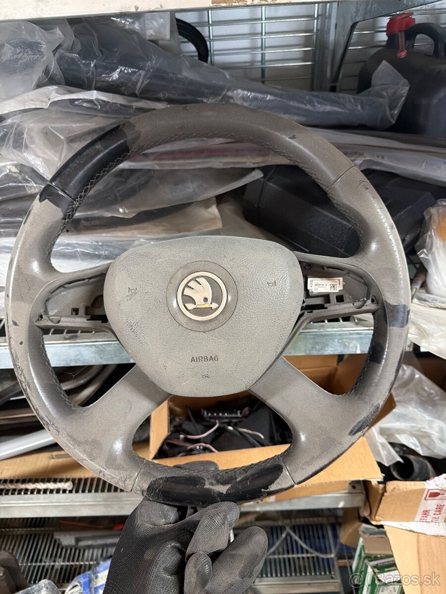 Skoda superb/octavia volant s airbagom