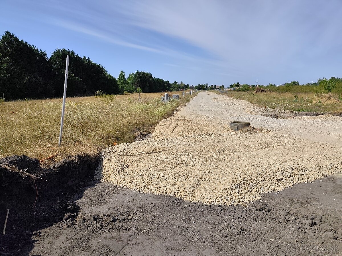 Pozemok na stavbu rodinného domu.