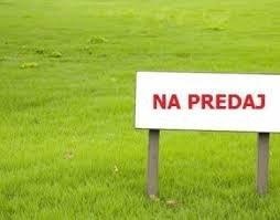 Na predaj 9á stavebný pozemok v centre obce Kameničná