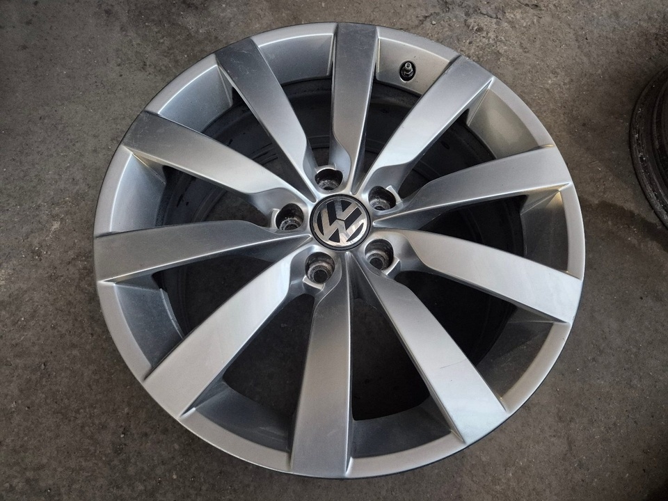 5x112 r18 ET45 x 8,5J originál elektróny VOLKSWAGEN