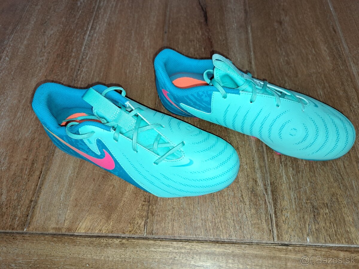 Kopačky Nike PHANTOM 38,5