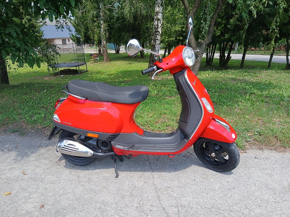 Piaggio Vespa LX2 50