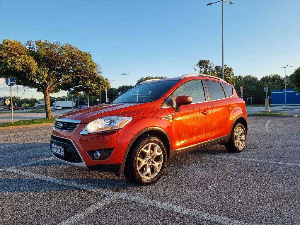 Ford Kuga naj. 80 000 km odp. DPH možný automat 4X4