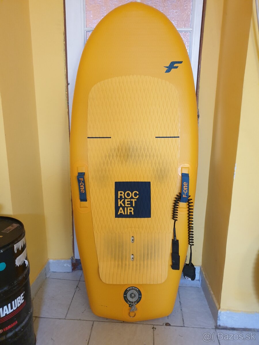 1/.Wing foil Naish 350eur a 2/. f-one rocket 299eur
