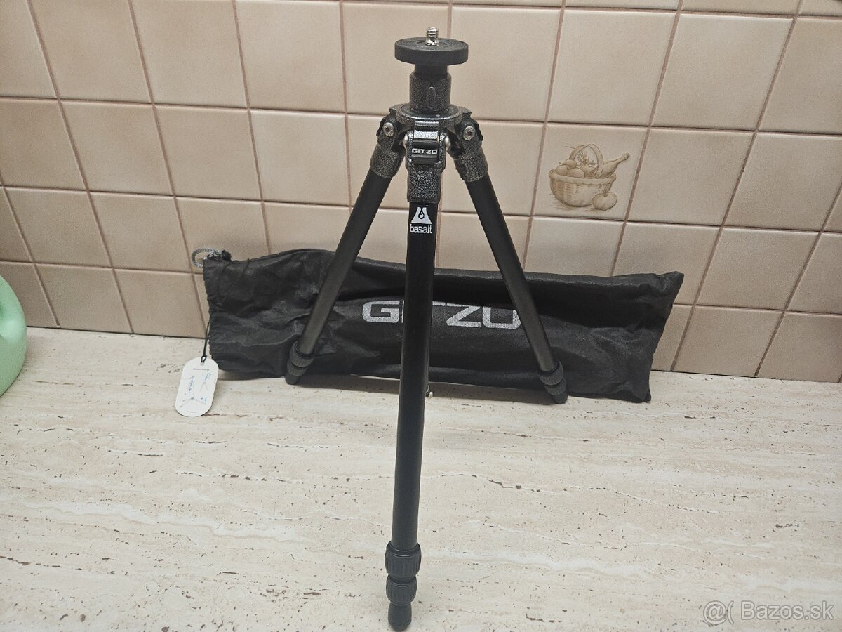 Gitzo , trojnožka /statív, uhlíkové vlákna, uloženie na zem
