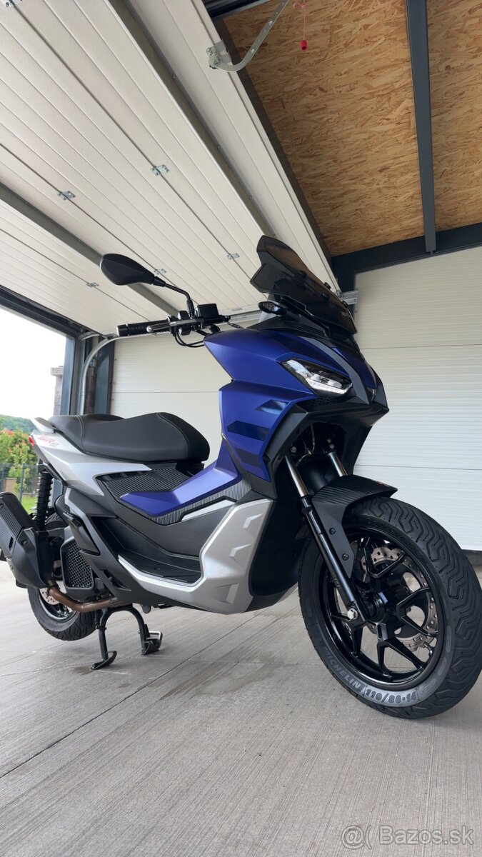 aprilia sr gt 125