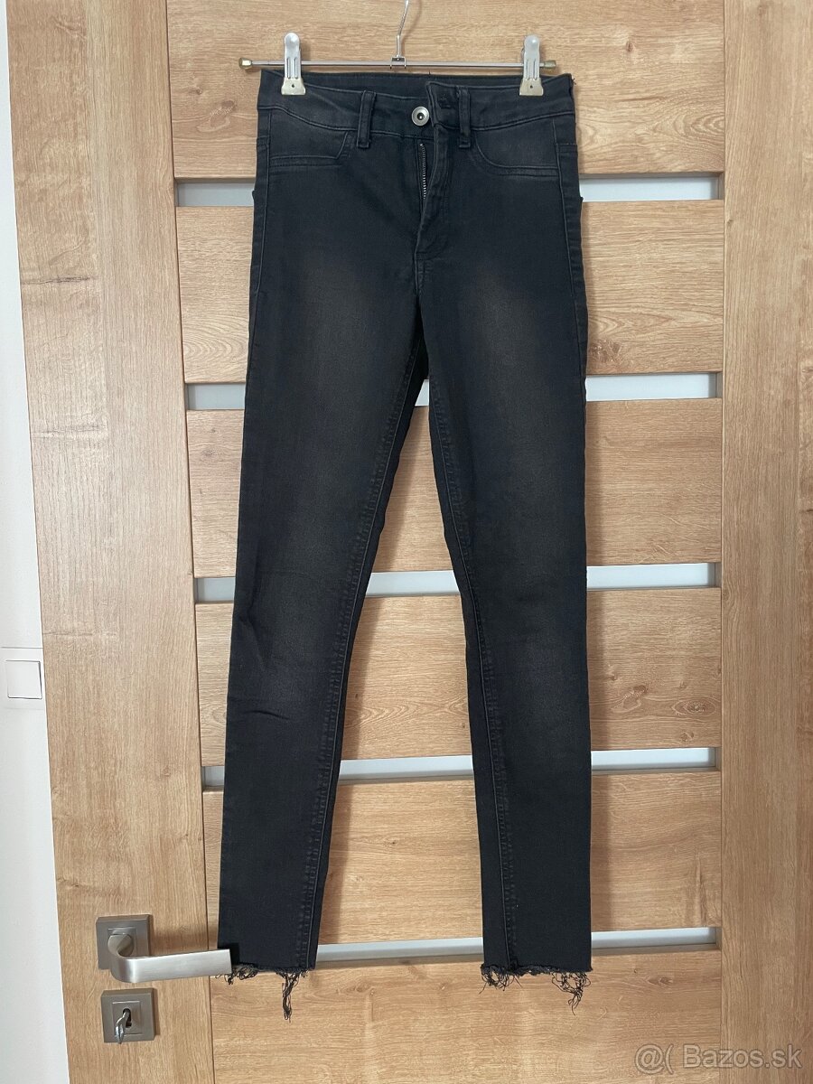 Čierne jeans skinny - Calzedonia
