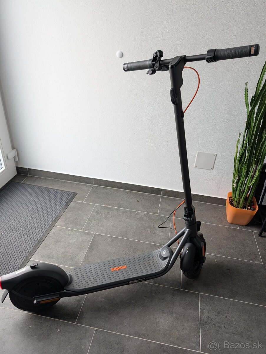 Ninebot KickScooter F2 Plus E by Segway