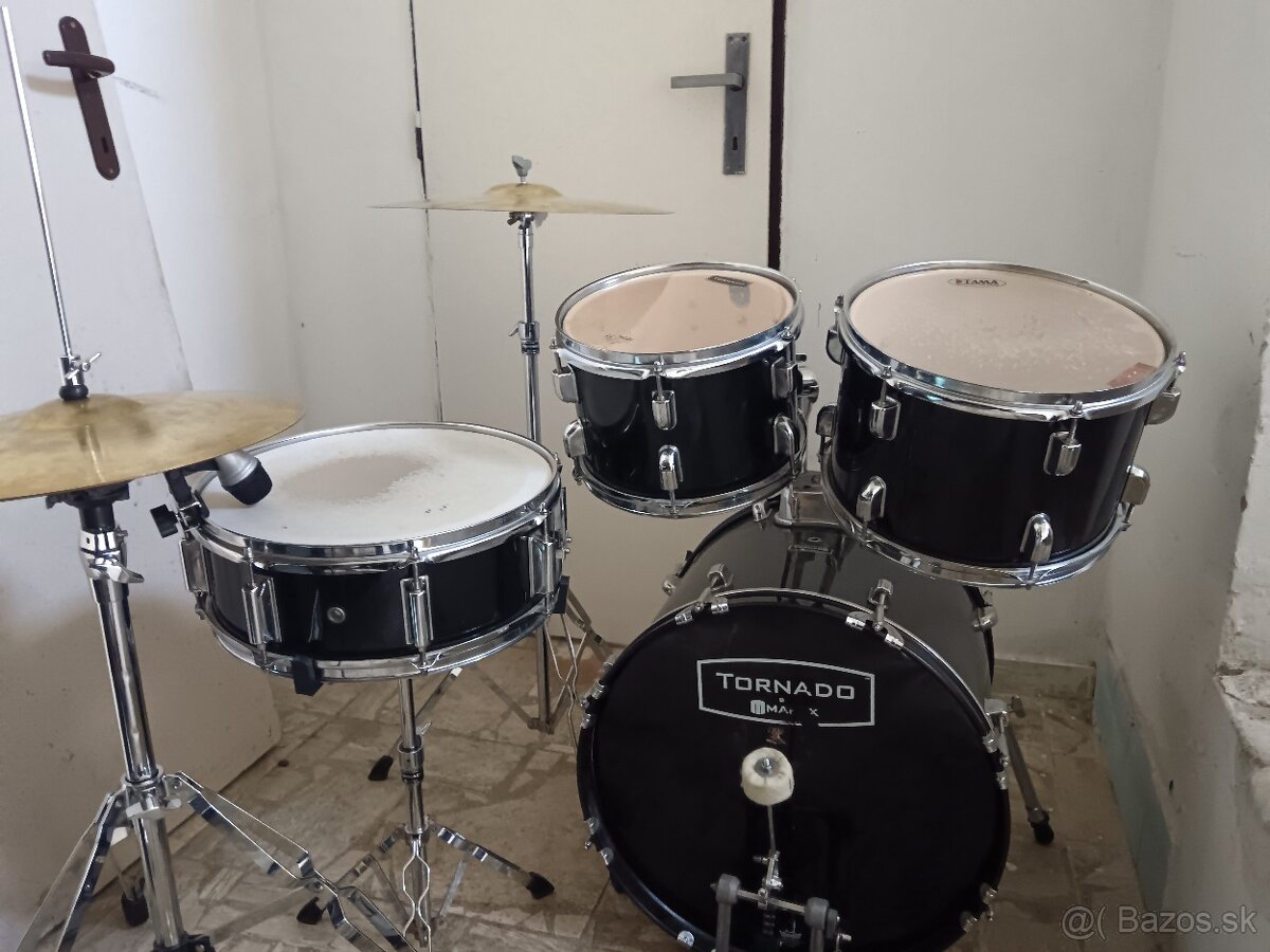 Mapex tornado.